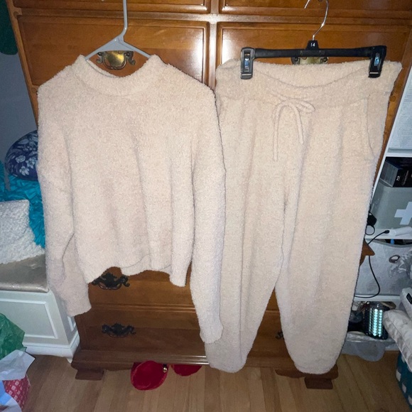 Abercrombie & Fitch Soft AF collection Teddy/Sherpa Set - Picture 7 of 10